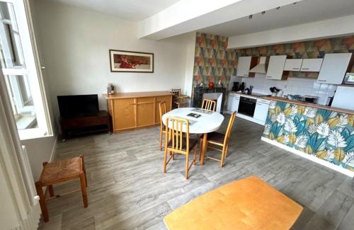 Dol-de-Bretagne Apartment | Le Grand Paradis