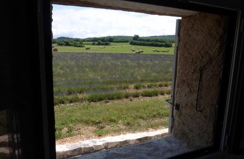 Sault House | Le Grangeon des Hermas an exceptional, peaceful spot on the Sault plain