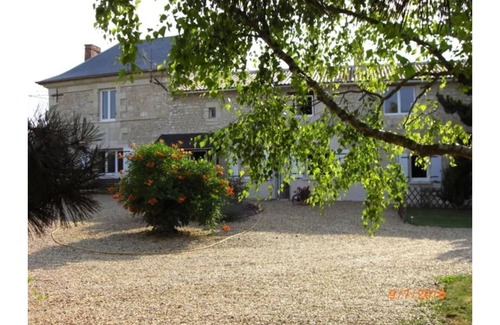 Saint-Macaire-du-Bois House | Le Grenier