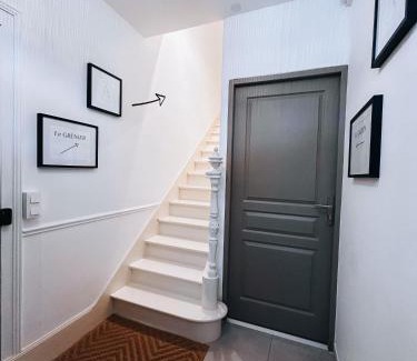 Chateauroux Apartment | Le Grenier d’Anatole : Parking/Haut Standing