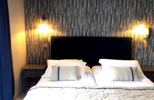 Saint-Jacques-des-Blats Hotel | Le Griou