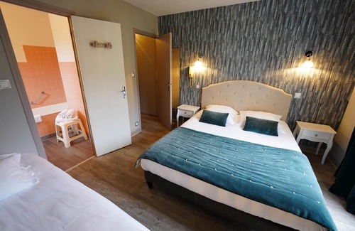 Saint-Jacques-des-Blats Hotel | Le Griou