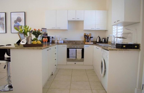 Franschhoek House | Le Habitat 6 - Chic Townhouse in heart of Winelands