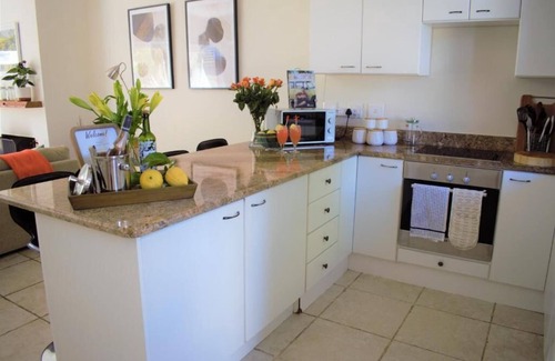 Franschhoek House | Le Habitat 6 - Chic Townhouse in heart of Winelands
