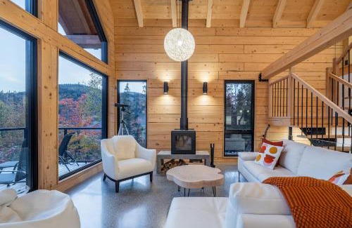 L'Anse-Saint-Jean Ski Chalet | Le Harfång - Vue imprenable - Sauna - 3min du Mont