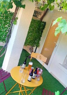 Route d'Arles Apartment | LE JAD Joli F2 proche Gare, Arènes avec terrasse privée