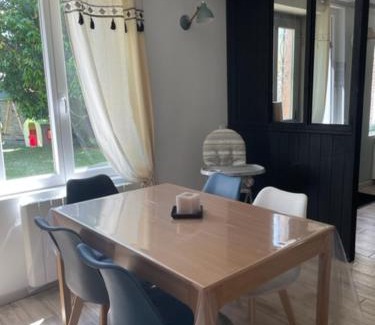 Gournay-le-Guerin House | Le Jardin de Juliette