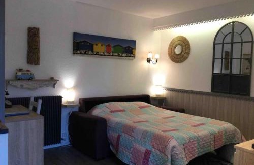 Villeneuve Loubet Beach Apartment | Le jardin de la mer, plage, jardin, parking , vélos