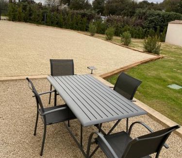 Meyrargues Apartment | Le jardin de Vaumartin