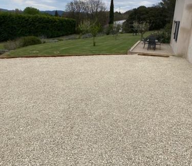 Meyrargues Apartment | Le jardin de Vaumartin