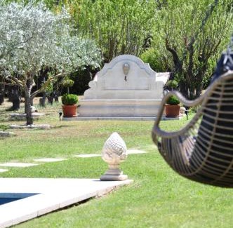 Chateaurenard Bed & Breakfast | Le Jardin des Amandiers