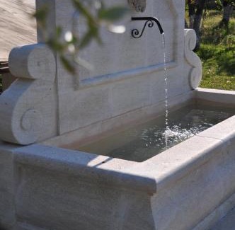 Chateaurenard Bed & Breakfast | Le Jardin des Amandiers