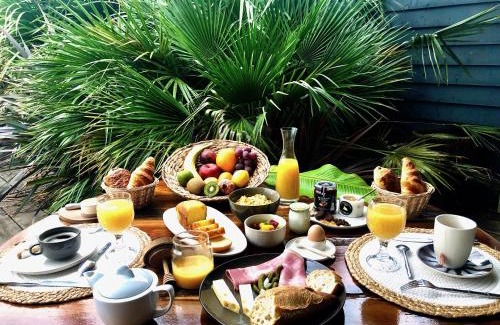 Les Portes-en-Re Bed & Breakfast | Le Jardin des Portes