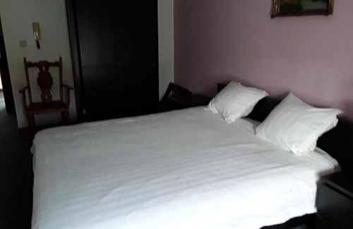 Jambes Hotel | Le Jardin du Thé Bord de la Meuse