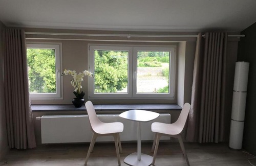 Jambes Hotel | Le Jardin du Thé Bord de la Meuse