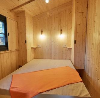 Plogastel-Saint-Germain Ski Chalet | Le Jardin Saint Germain Lodges and Events