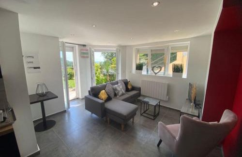 Vancia - Crepieux Apartment | Le jardin suspendu