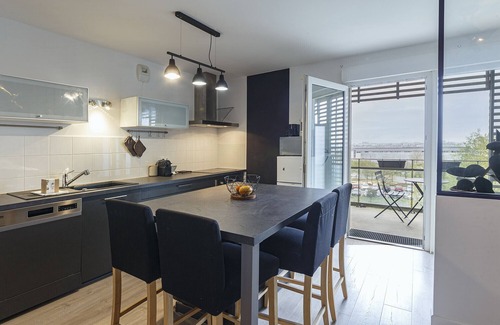 Les Hauts de Saint-Aubin Apartment | Le Jean Moulin - Appartement à 2 pas du tramway