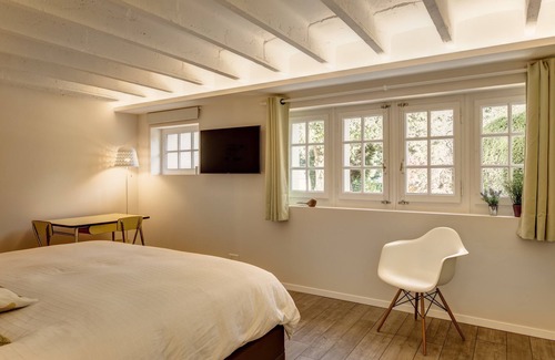 Petit-Saconnex / Servette House | Le jour et la nuit