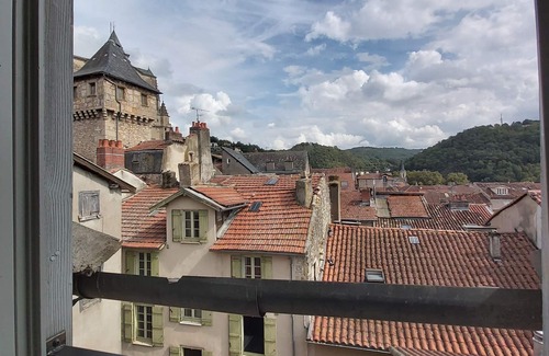 Villefranche-de-Rouergue Apartment | Le Loft Saint-Georges *: a superb duplex in the heart of the Bastide Royale!