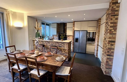 Bagneres-de-Luchon Apartment | Le loft d'Étigny - 50 mètres du Télécabine