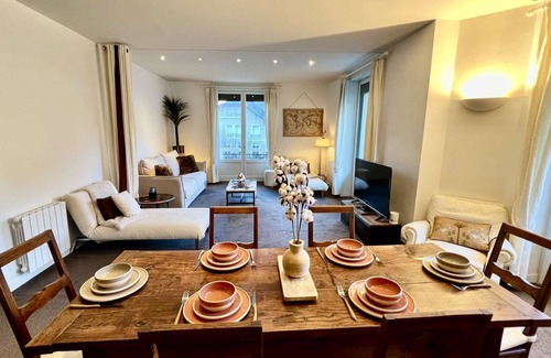Bagneres-de-Luchon Apartment | Le loft d'Étigny - 50 mètres du Télécabine