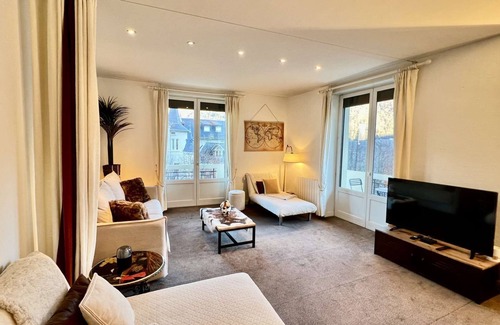 Bagneres-de-Luchon Apartment | Le loft d'Étigny - 50 mètres du Télécabine