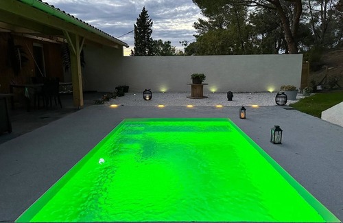 Malves-en-Minervois House | Le Loft "r"omain du Clos F.m.r Dans la Pinède Avec Piscine, Sauna, Spa, Billard