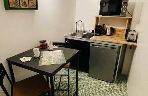 Le Chesnay Apartment | Le Logis du Renard, cosy apartment 10 minutes from the Château de Versailles!