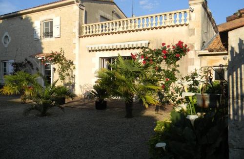 SammarÃ§olles Bed & Breakfast | Le Logis d'ANTIGNY