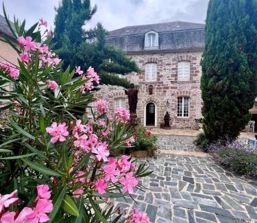 Allassac House | Le Logis de la Providence -12 pers -Bourg Allassac