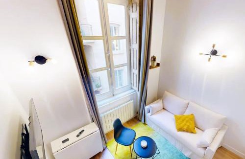Griffon - Royale Apartment | Le Louis - Lyon 1 - Studio Mezzanine