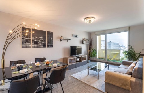 Colombier - Champ de Mars Apartment | Le Lounge - 2 chambres avec parking