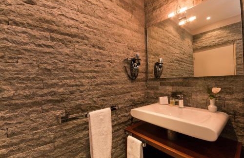 Antananarivo Avaradrano Hotel | Le Louvre Hotel & Spa