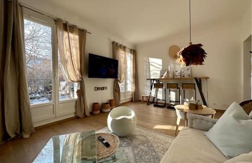 Cadereau Apartment | Le LUTZ