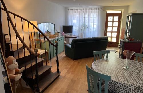Lassay-les-Chateaux Apartment | Le Lys