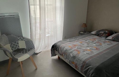 Lassay-les-Chateaux Apartment | Le Lys