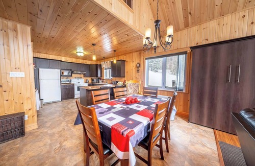 Saint-Philemon Ski Chalet | Le Mésange | Nature, Calm & Modern Comfort