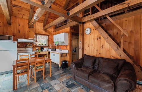 Sainte-Cecile-de-Whitton Ski Chalet | Le Madison avec Spa et Vue sur le Lac