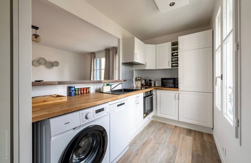 Bailly-Romainvilliers Apartment | Le Mana, 7 people 2 bedrooms 12 min to Disneyland