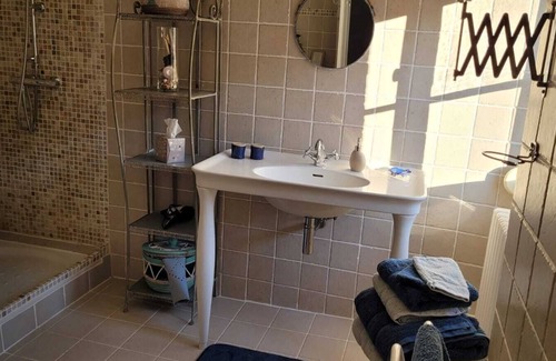Grand-Vabre Bed & Breakfast | Le Manoir des pélies- Horizon