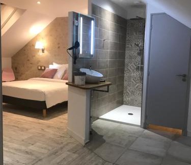 Tournon-Saint-Martin Hotel | Le Manoir de Pierre Levée, The Originals Collection