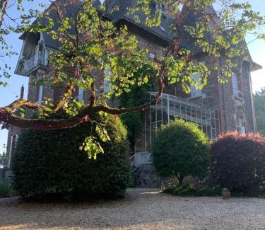 Bouere House | Le Manoir des Rochers