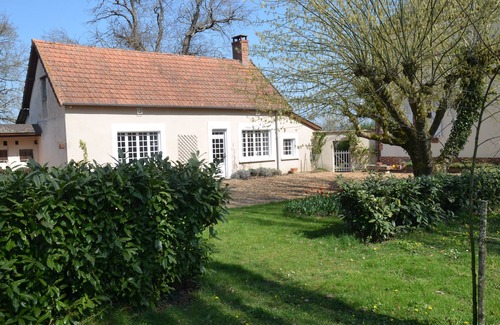 Fille House | LE MANS 15mn away. For a stopover or a stay, a warm and cosy space