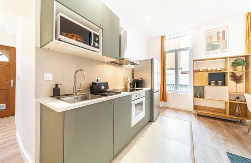 Vaise Apartment | Le Marietton cosy apartment a stone's throw from Valmy metro station