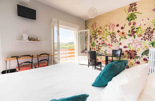 Aydat Hotel | Le Marius Hotel