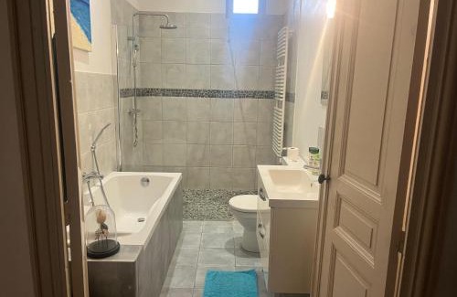 Saint-Genies-de-Fontedit Bed & Breakfast | Le Marronnier
