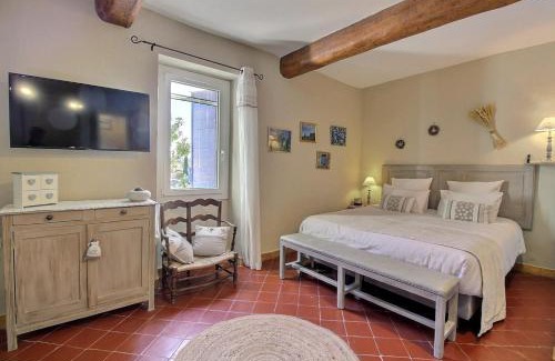 Roquemaure Bed & Breakfast | LE MAS COTHY en Provence