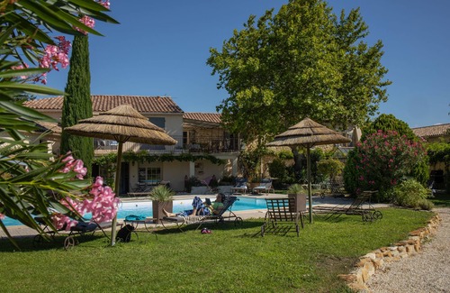 Orange House | Le Mas d'Hortense in Orange Charming vacation home "Beguin" 4 * Swimming pool