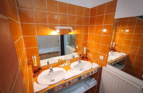 Ledenon Bed & Breakfast | Le Mas De Gleyzes
